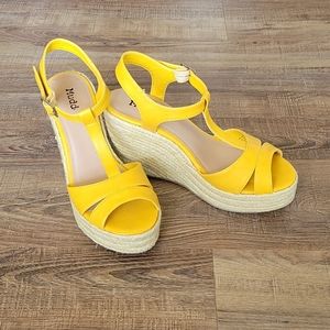 Mudd wedge shoes women's size 8